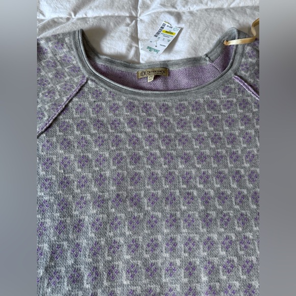 Patterned Long Sleeve Top - Picture 11 of 11